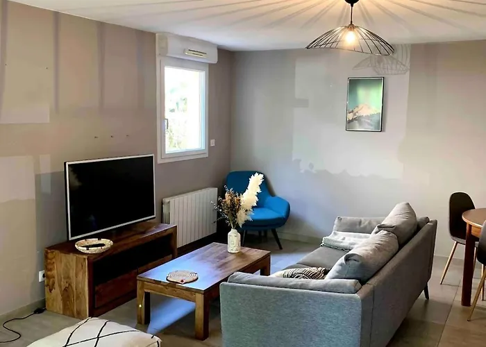 Appartement T3 Avec Jardin Et Piscine *